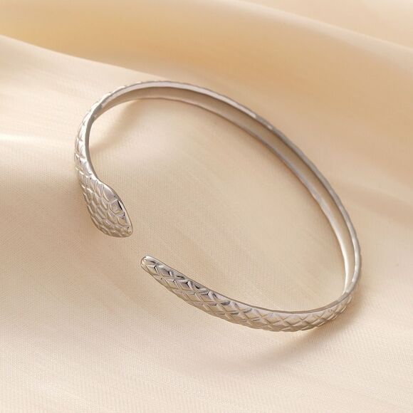 Anthropologie Jewelry - Snake Bangle Bracelet M1230